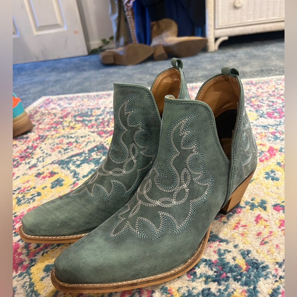 Myra Green Western Ankle Boots with Embroidery